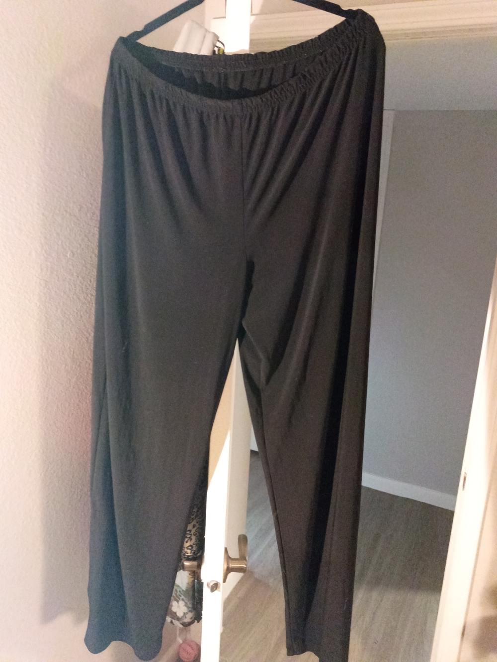 Black Wide-Leg Women’s Lounge Pants